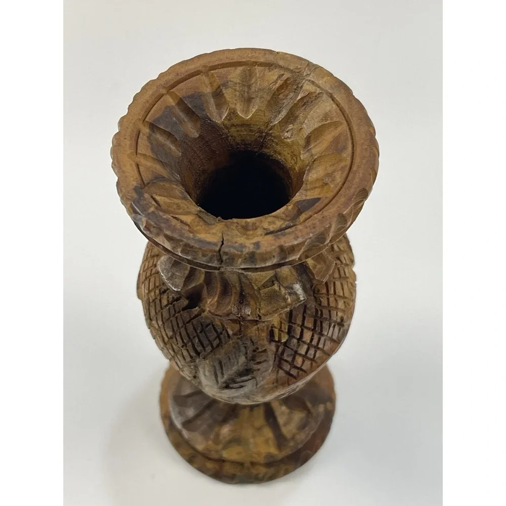 Hand-Carved Olive wood Vase Likely  from Bethlehem 5.5